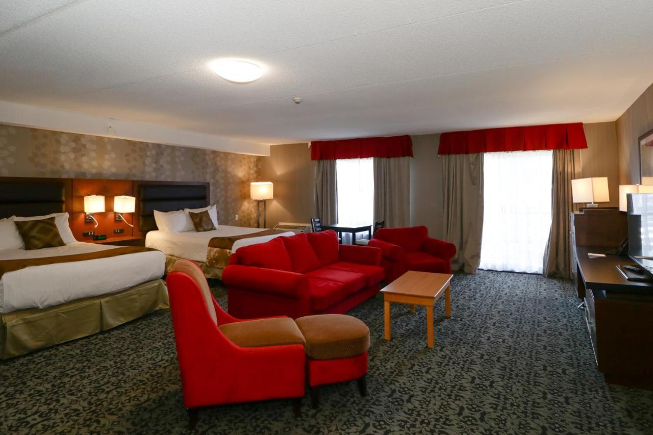 Ramada By Wyndham Jackson'S Point Hotel Georgina Exterior photo