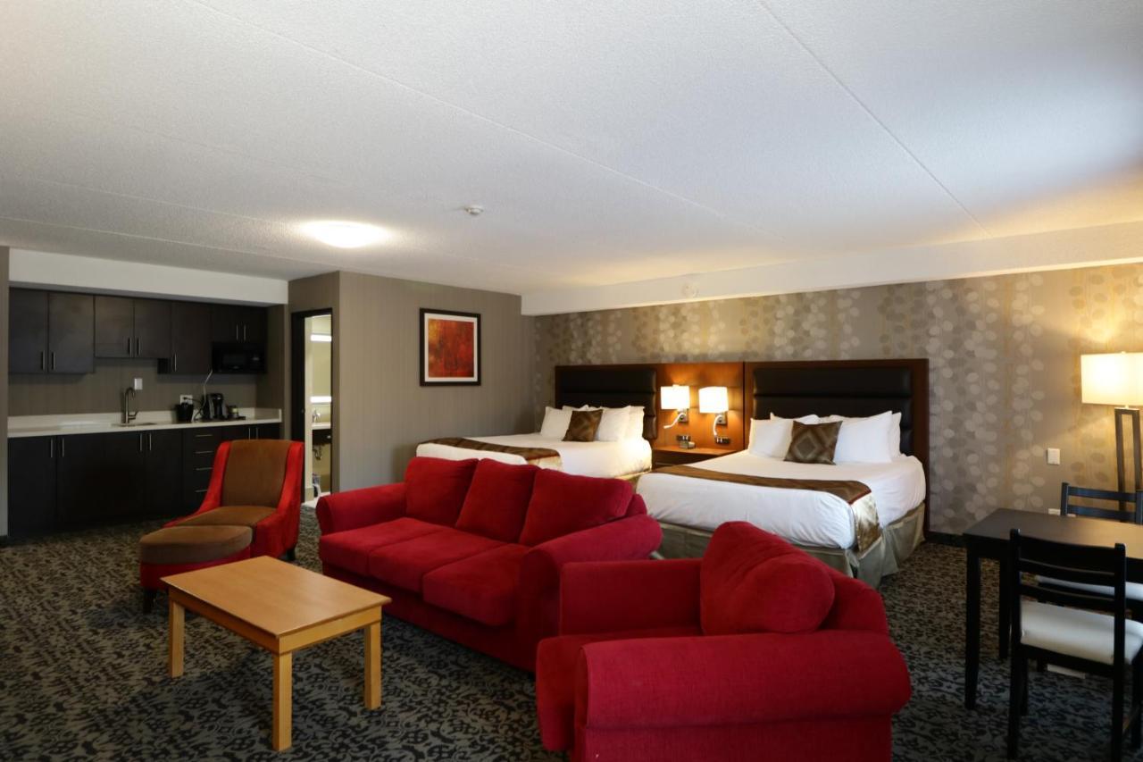 Ramada By Wyndham Jackson'S Point Hotel Georgina Exterior photo