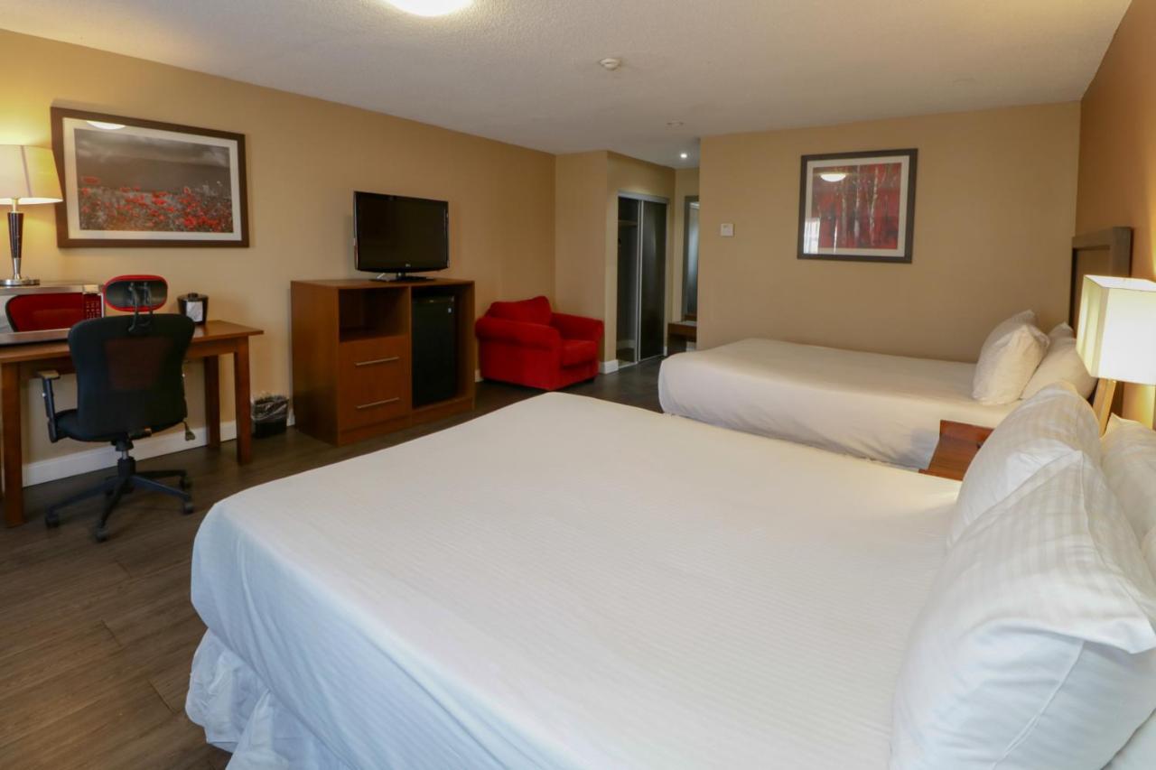 Ramada By Wyndham Jackson'S Point Hotel Georgina Exterior photo