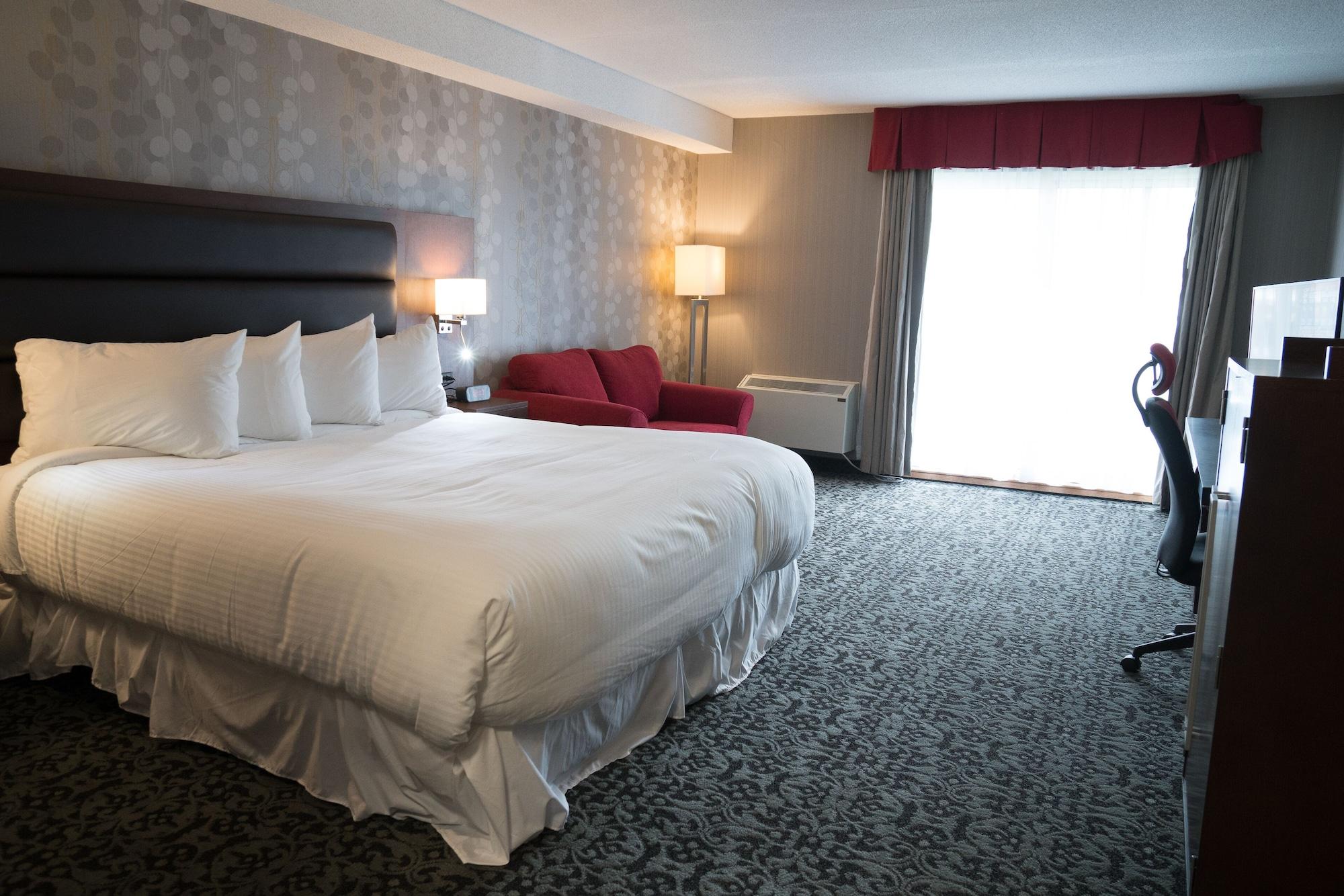 Ramada By Wyndham Jackson'S Point Hotel Georgina Exterior photo