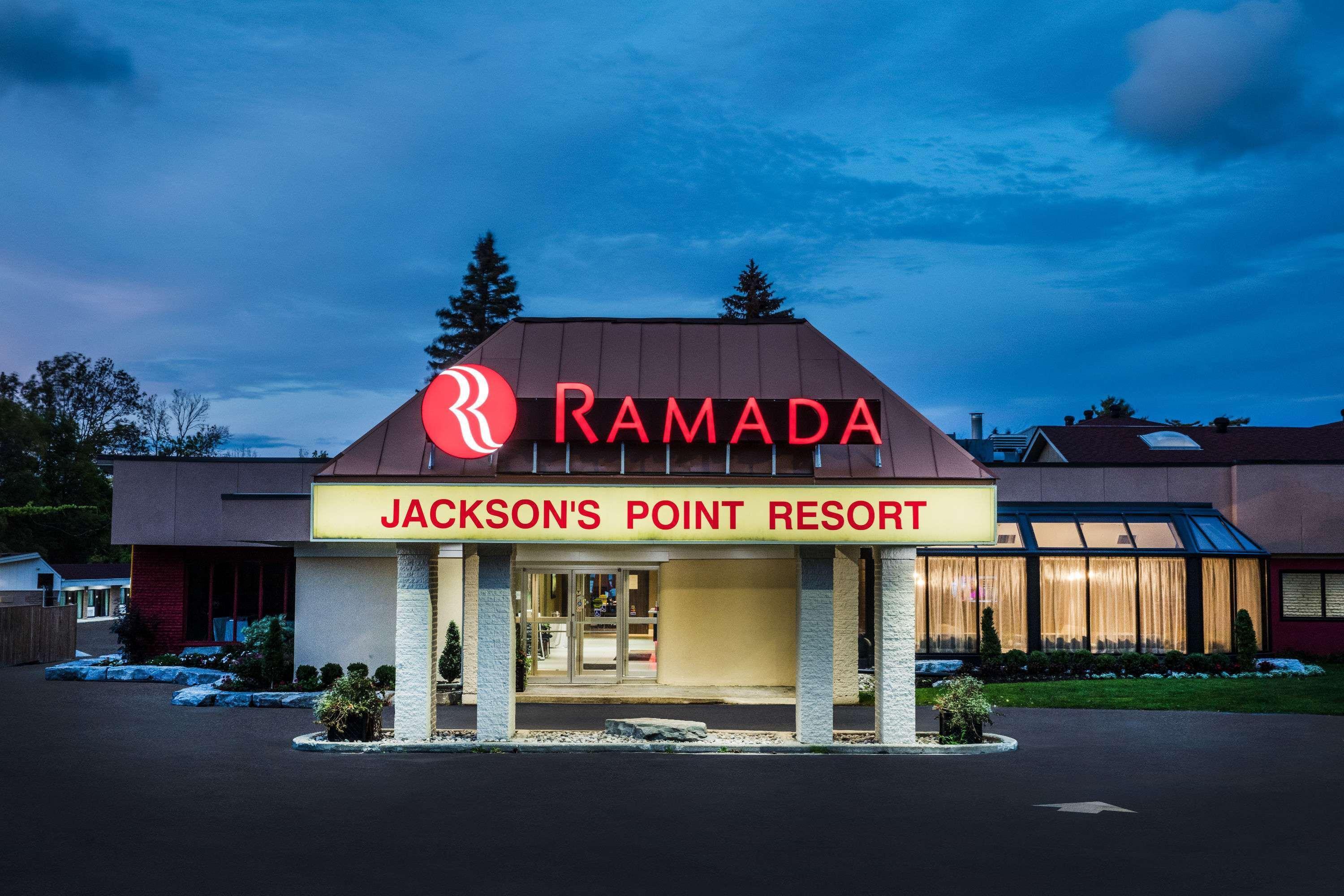 Ramada By Wyndham Jackson'S Point Hotel Georgina Exterior photo