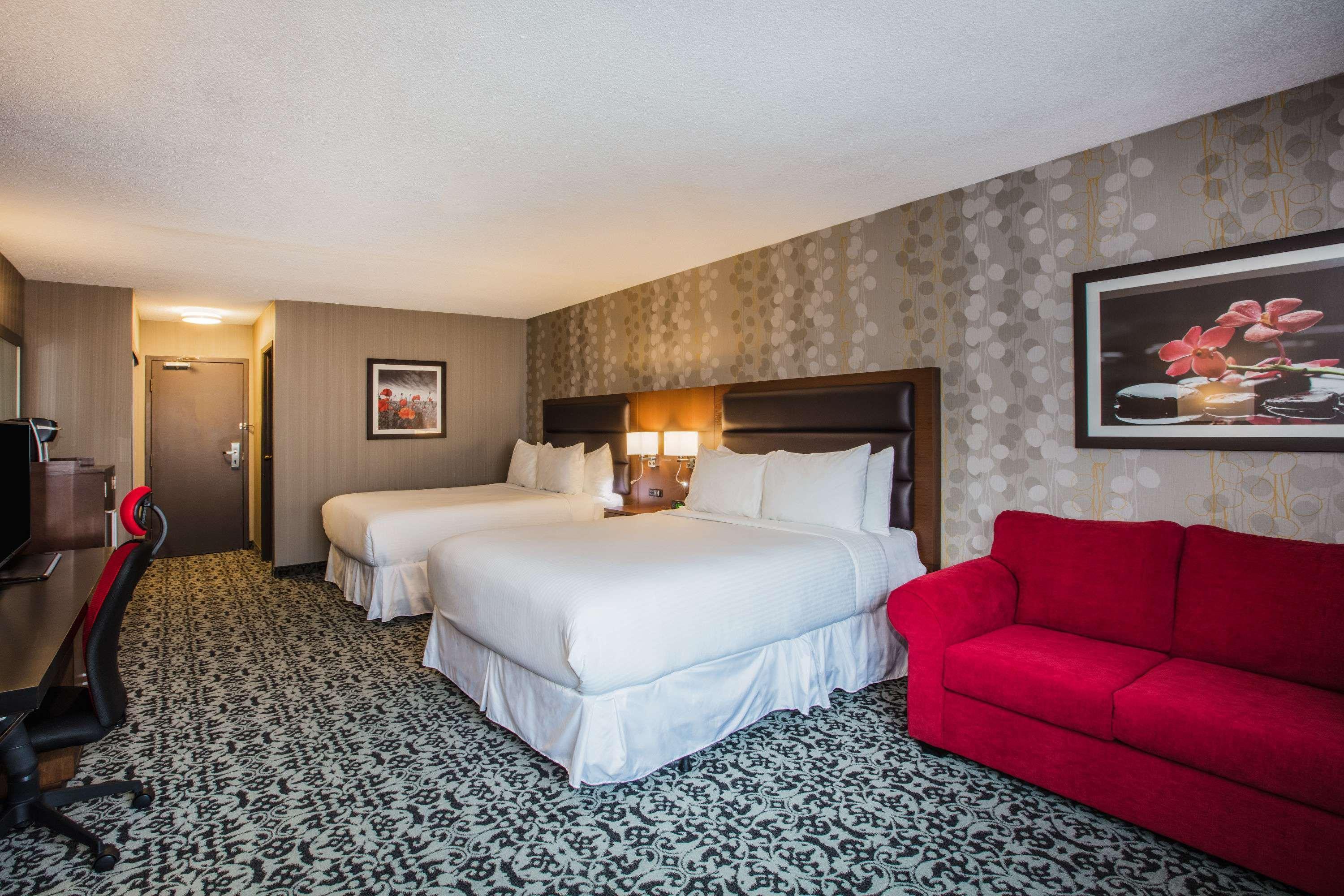 Ramada By Wyndham Jackson'S Point Hotel Georgina Exterior photo